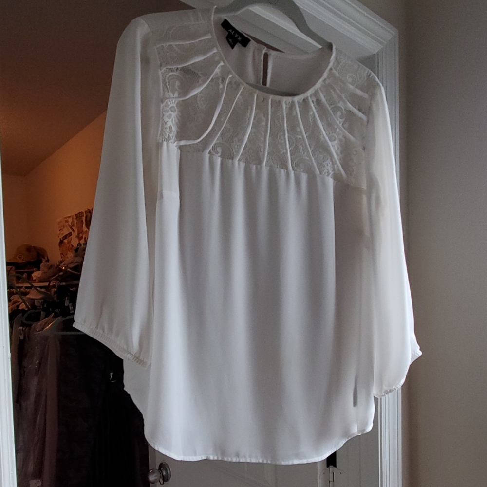 Gorgeous, dressy blouse.